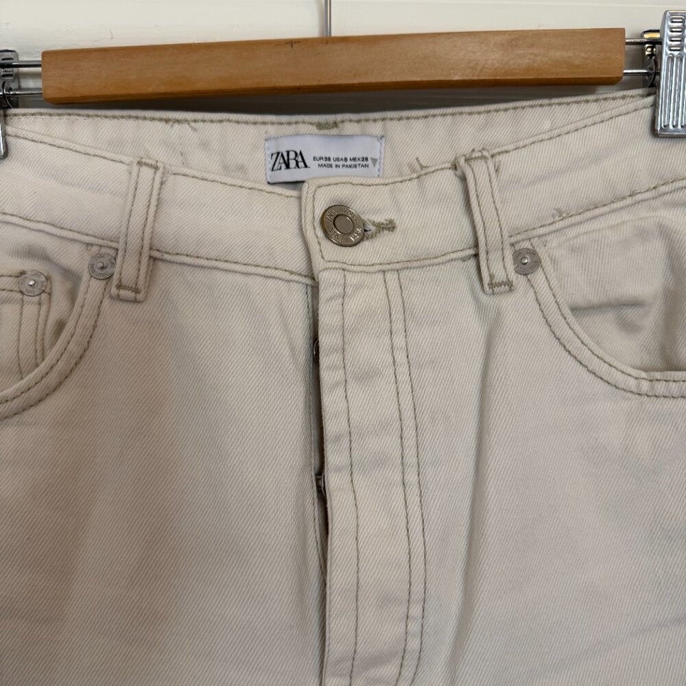 ZARA High-Rise Straight-Leg Jeans – Off-White/Cream - Picture 3 of 6